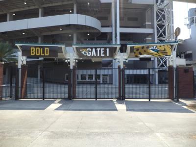Jaguars vs. Colts Game-Day Guide: Kickoff, Parking, Gates, the Clear-Bag Rule and the Free Shuttles (Nov. 1)