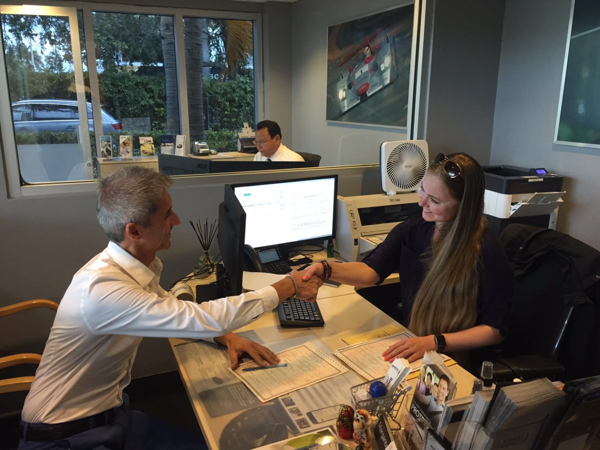 A dealership sales and finance office; Florida law requires dealers to give new-car buyers a written statement of their Lemon Law rights (file photo).