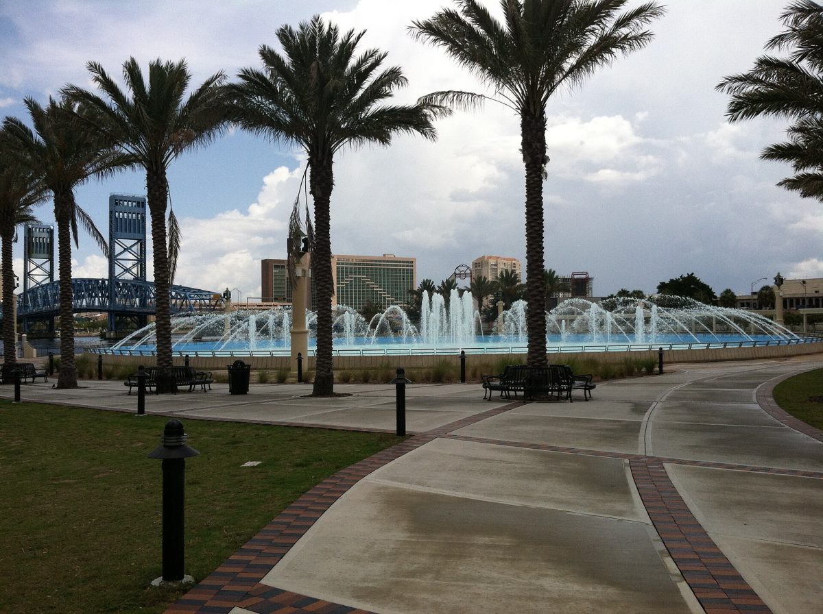 Friendship Fountain on the Southbank Riverwalk runs from 8 a.m. to 10 p.m. daily.
